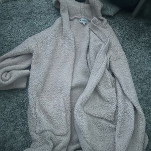 light pink fuzzy pullover jacket size XL
